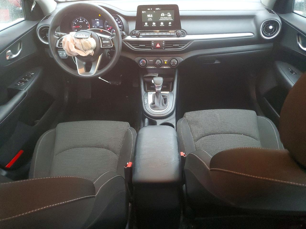 2021 KIA FORTE FE photo 8