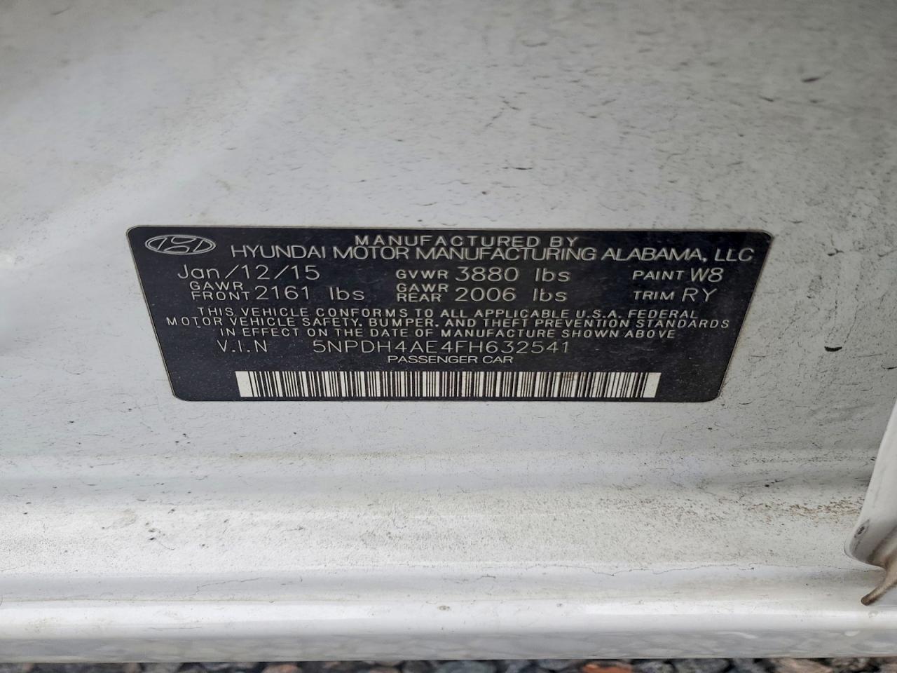 2015 HYUNDAI ELANTRA SE photo 12