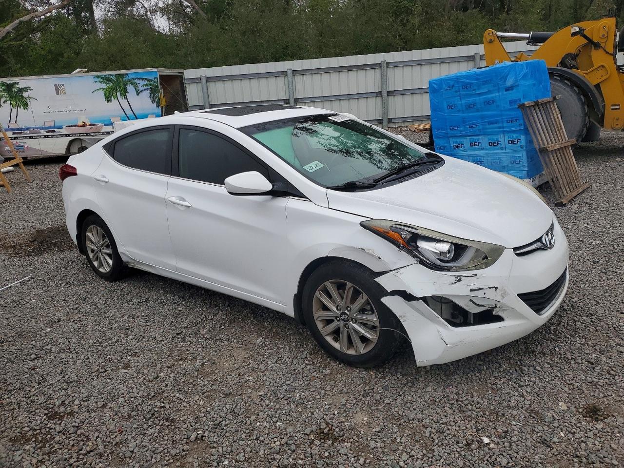 2015 HYUNDAI ELANTRA SE photo 4