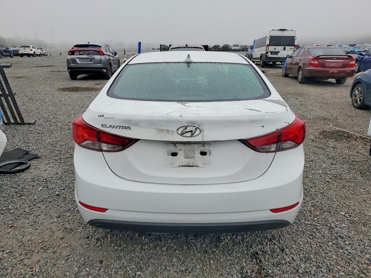 2015 HYUNDAI ELANTRA SE photo 6
