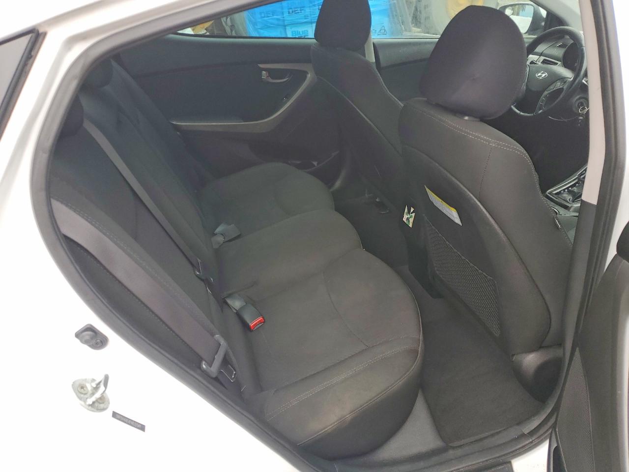 2015 HYUNDAI ELANTRA SE photo 10