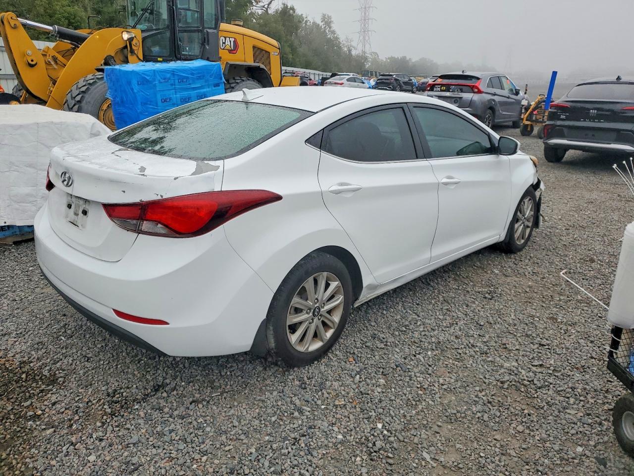 2015 HYUNDAI ELANTRA SE photo 3