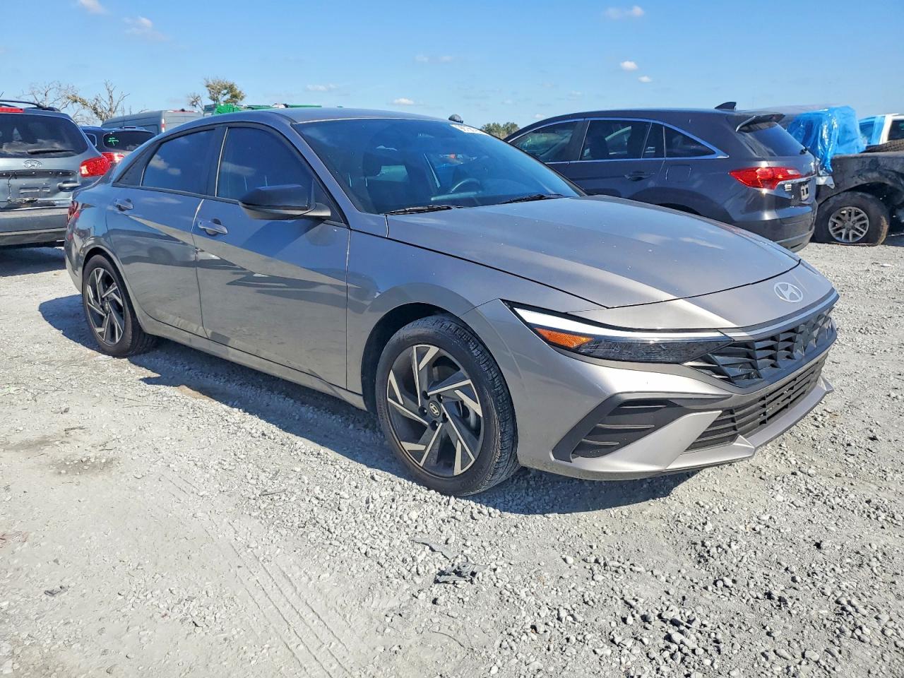 2025 HYUNDAI ELANTRA SEL SPORT photo 7