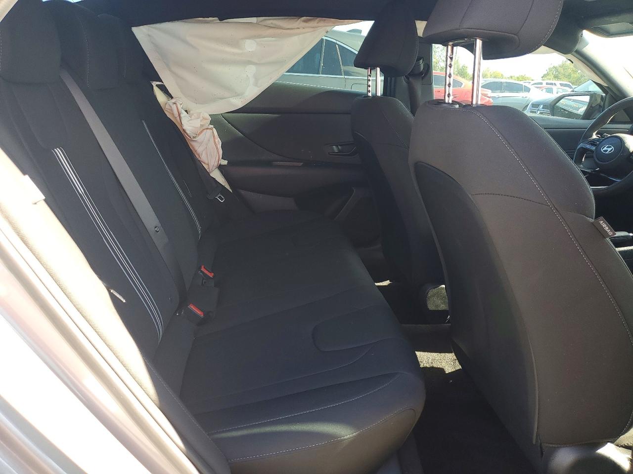 2025 HYUNDAI ELANTRA SEL SPORT photo 19