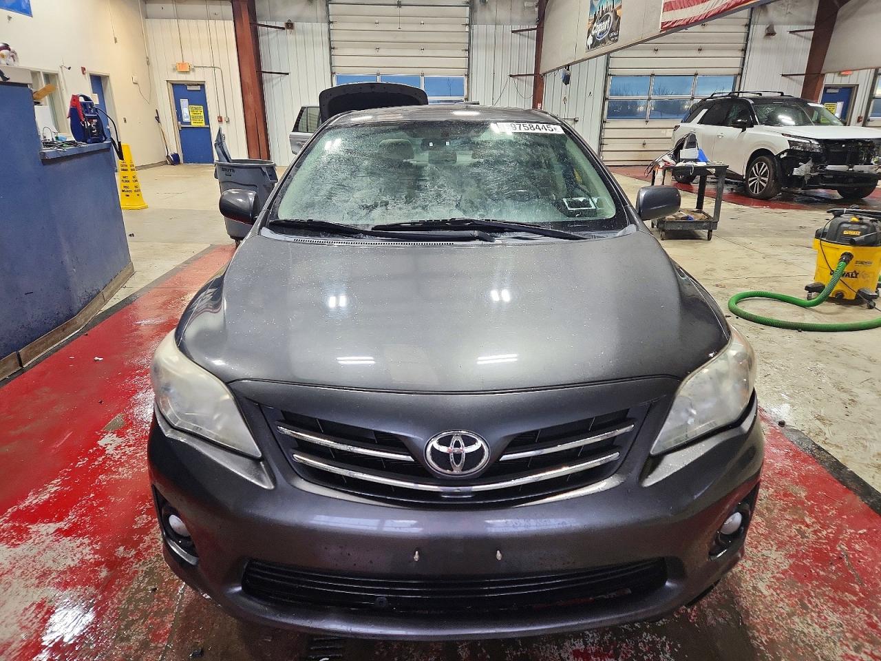 2013 TOYOTA COROLLA BASE photo 5