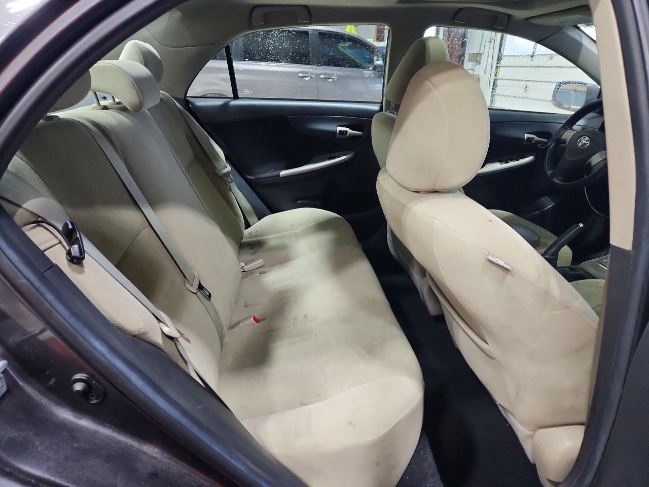 2013 TOYOTA COROLLA BASE photo 10