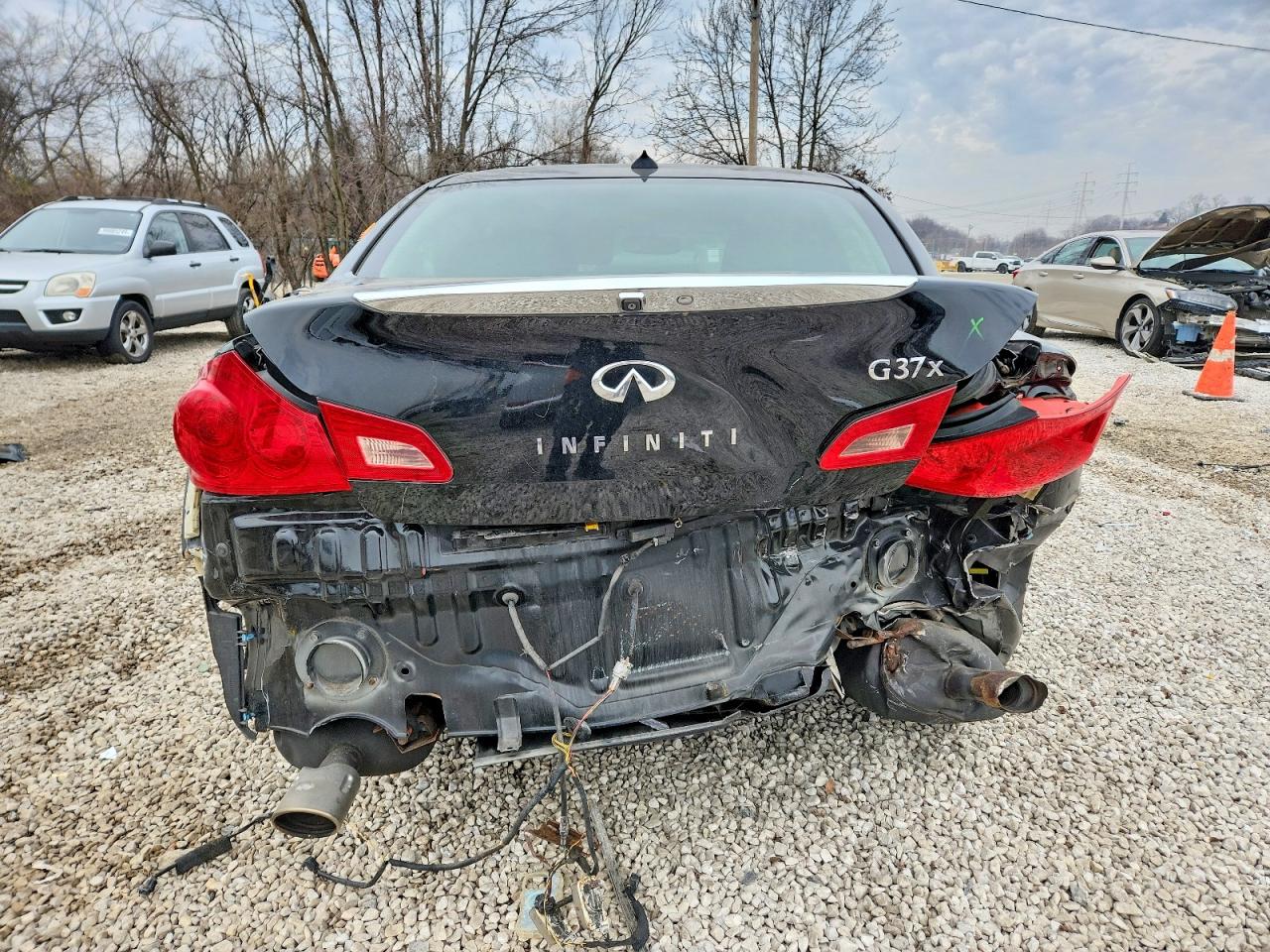 2013 INFINITI G37 photo 6