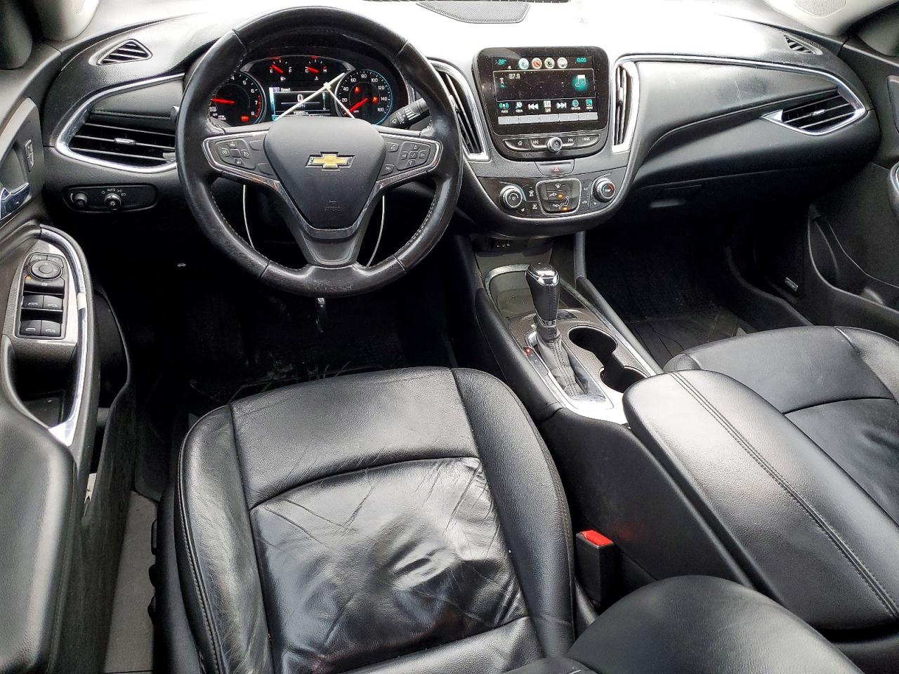 2018 CHEVROLET MALIBU LT photo 8