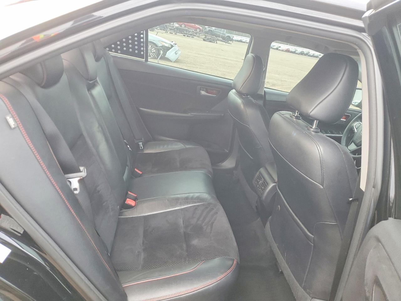 2017 TOYOTA CAMRY LE photo 10