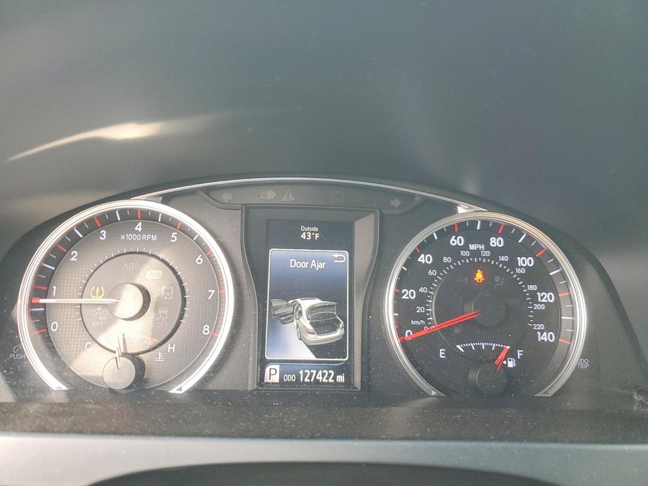 2017 TOYOTA CAMRY LE photo 9