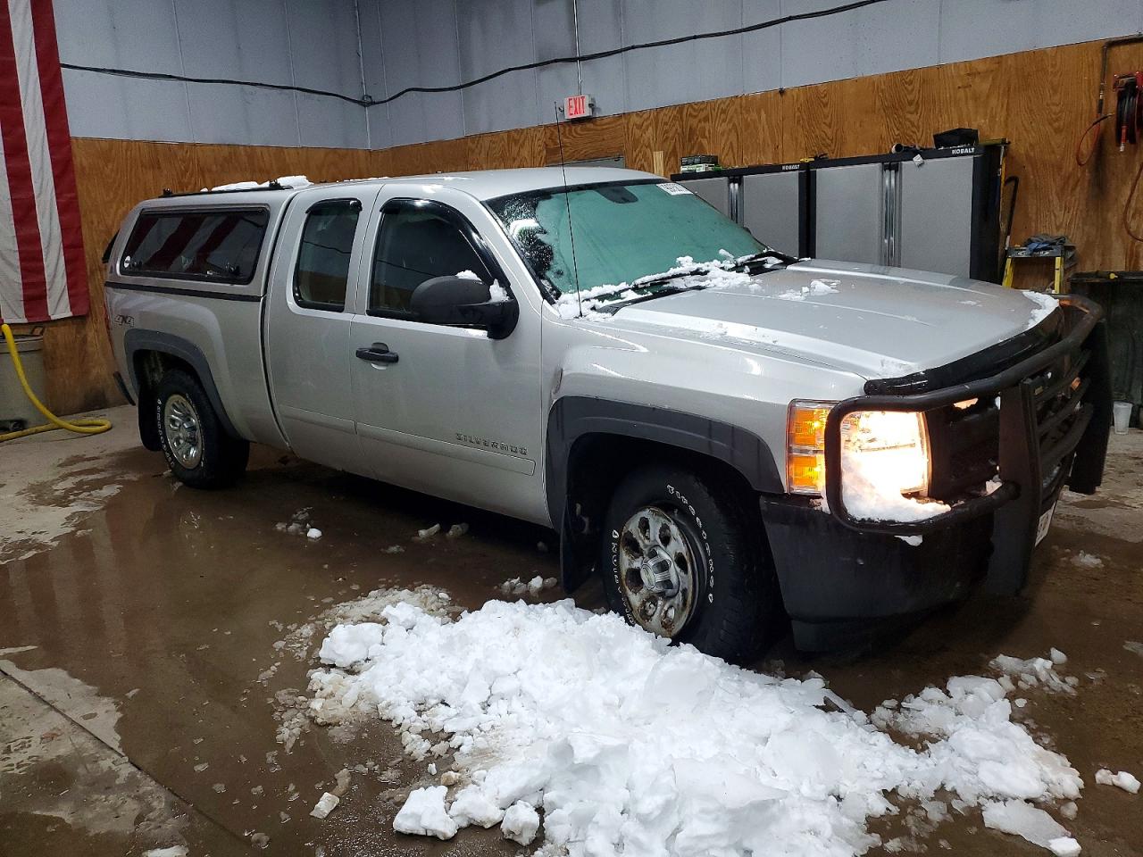 2010 CHEVROLET SILVERADO K1500 photo 4