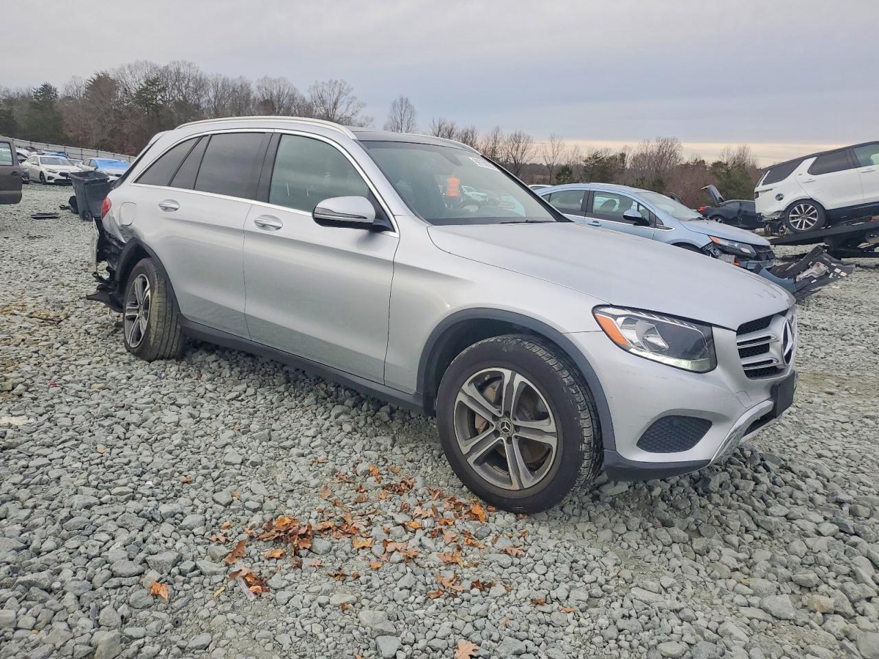 2018 MERCEDES-BENZ GLC 300 4MATIC photo 4