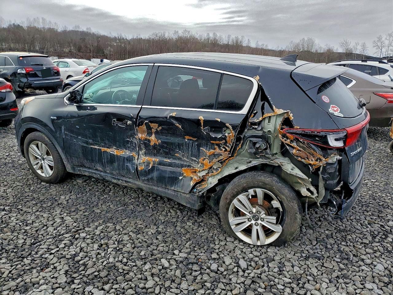 2018 KIA SPORTAGE LX photo 2