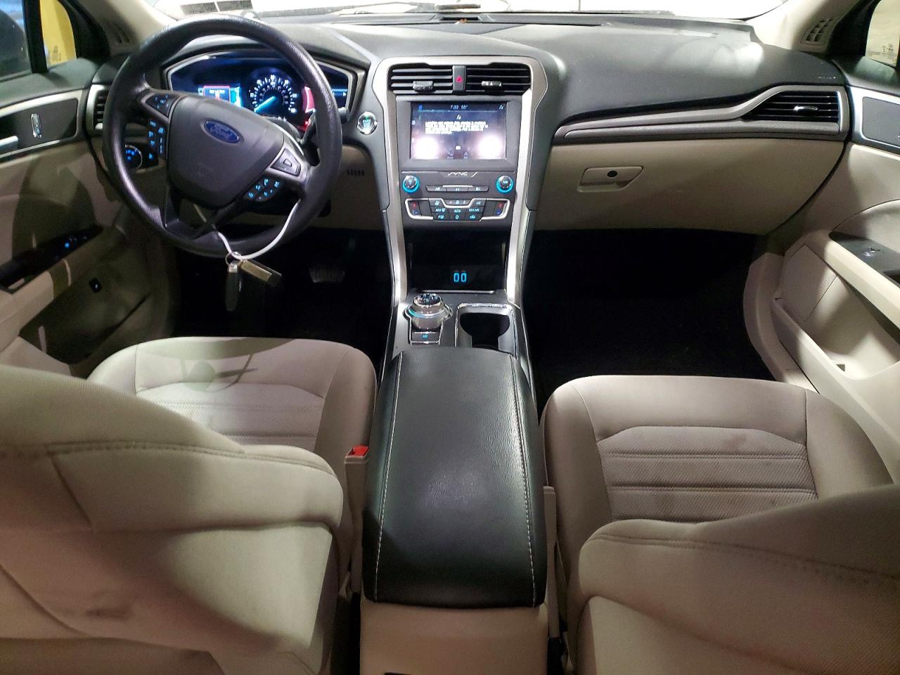 2019 FORD FUSION SE photo 8