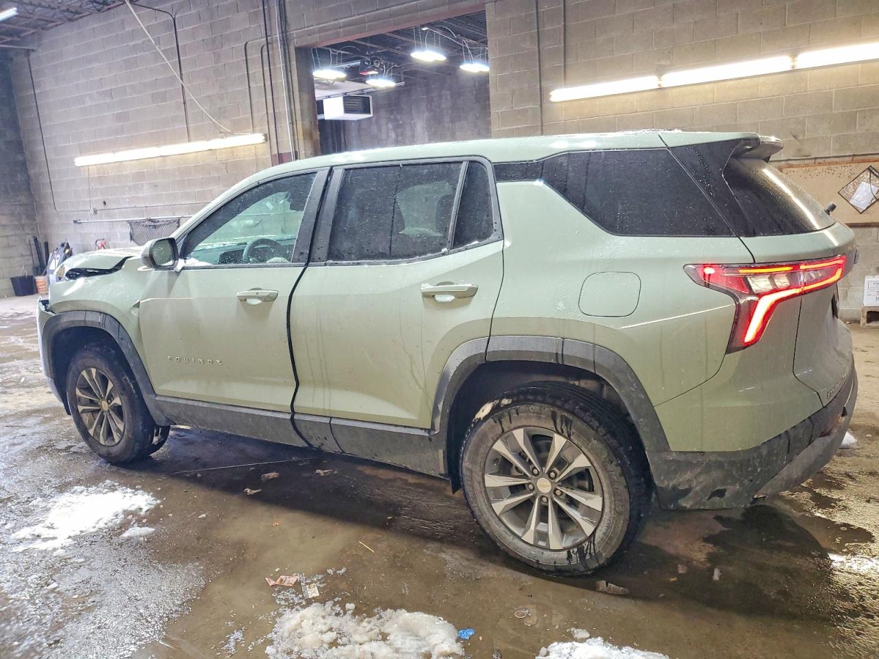 2026 CHEVROLET EQUINOX LT photo 2