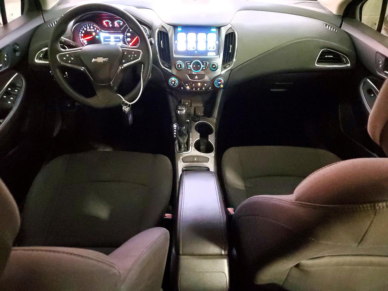 2017 CHEVROLET CRUZE LT photo 8