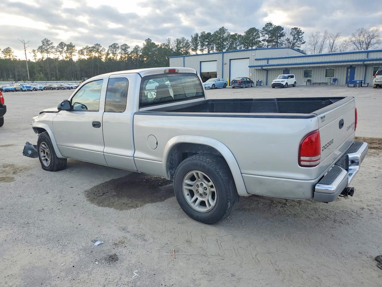 2003 DODGE DAKOTA SLT photo 2