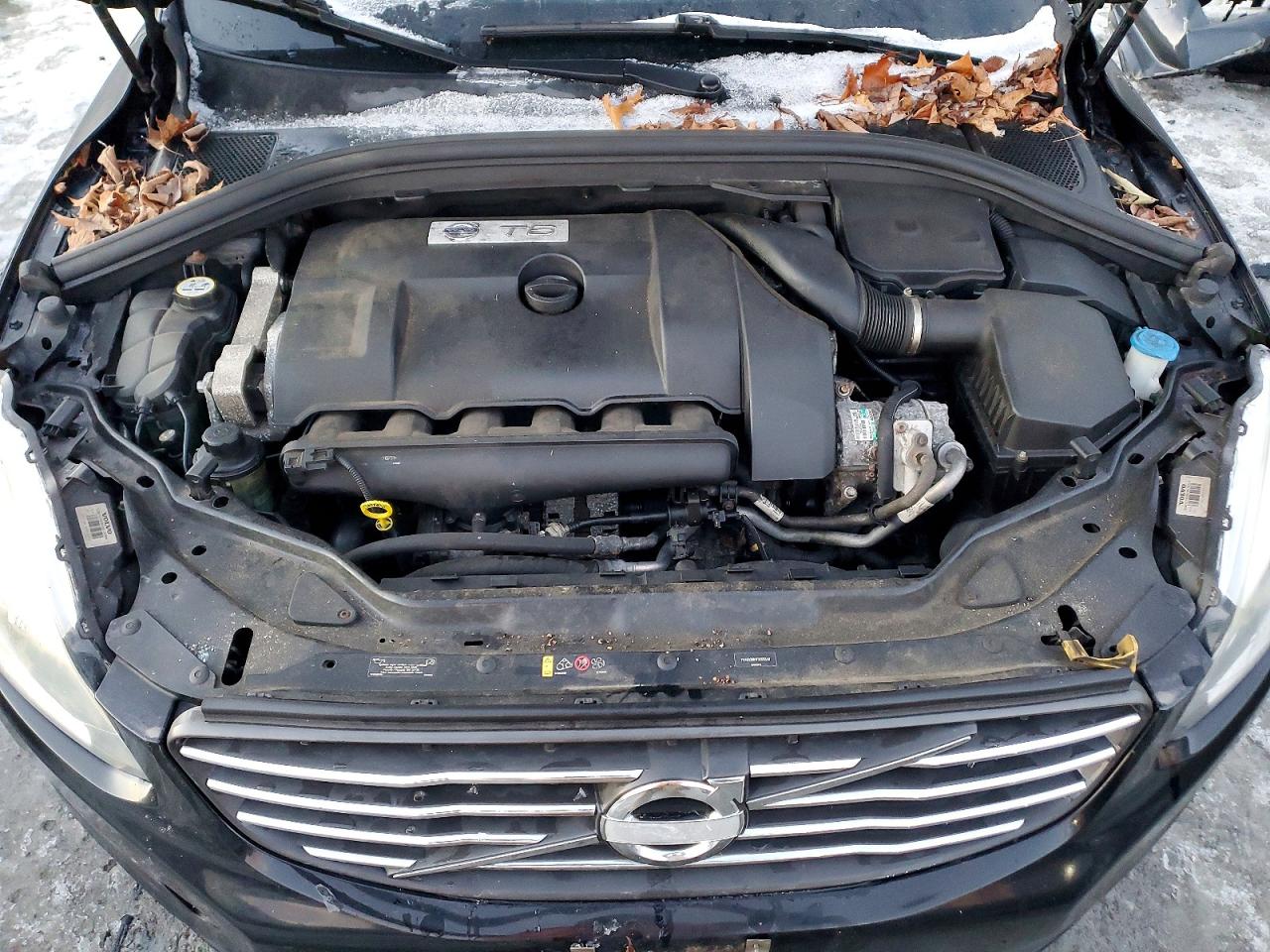 2015 VOLVO XC60 T6 PREMIER photo 12
