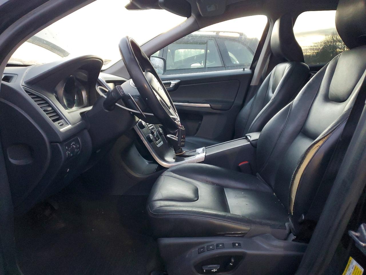 2015 VOLVO XC60 T6 PREMIER photo 7