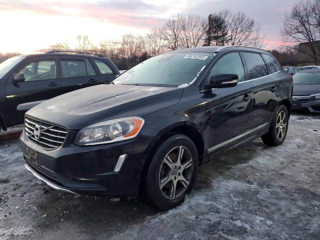 2015 VOLVO XC60
