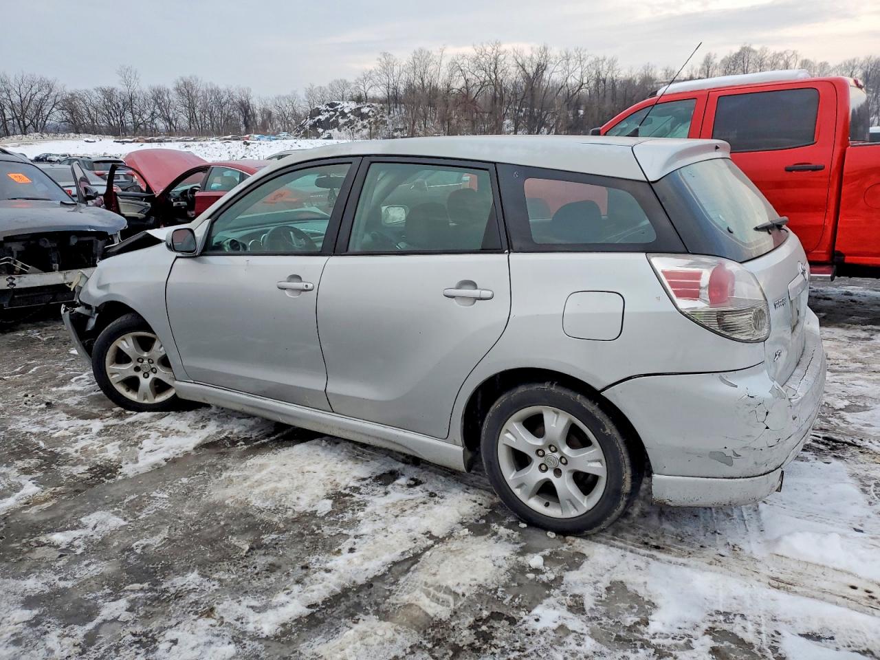 2006 TOYOTA COROLLA MATRIX photo 2