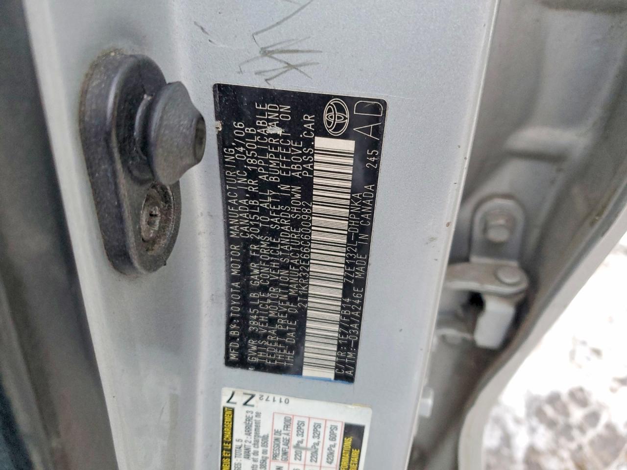 2006 TOYOTA COROLLA MATRIX photo 12