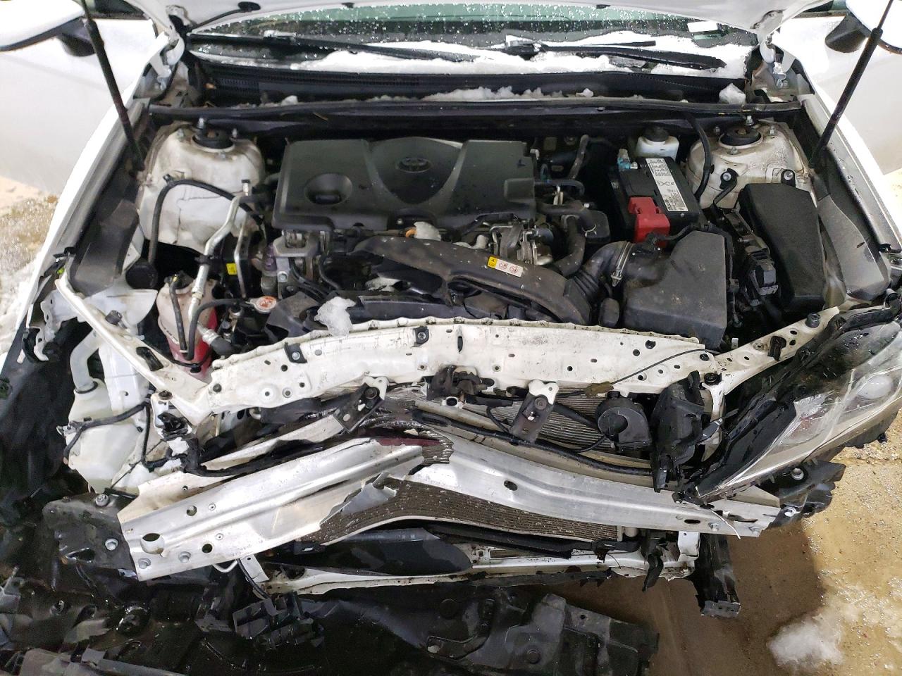 2019 TOYOTA CAMRY L photo 11