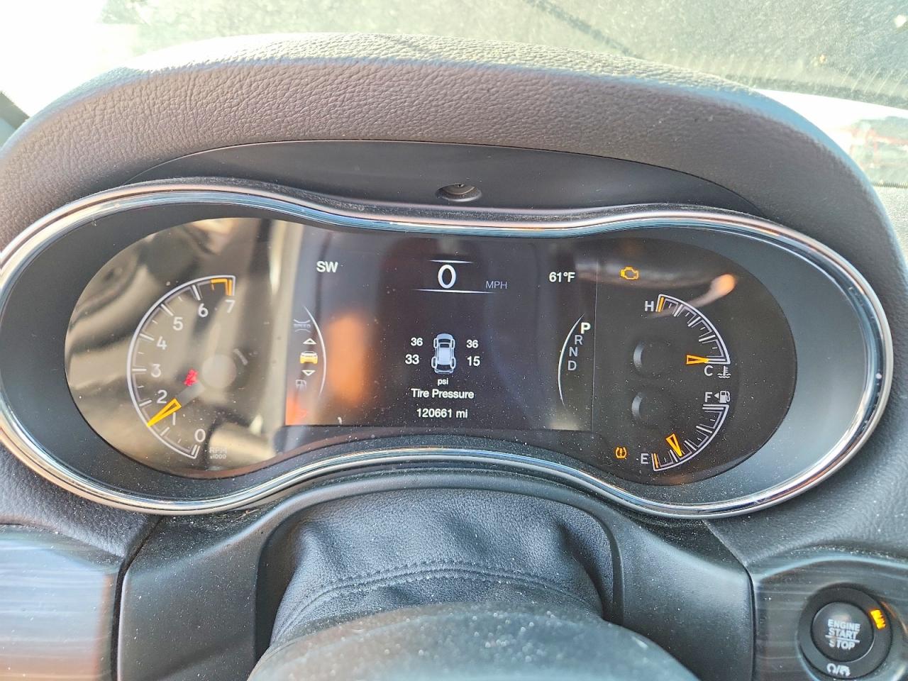 2019 JEEP GRAND CHEROKEE LAREDO photo 9
