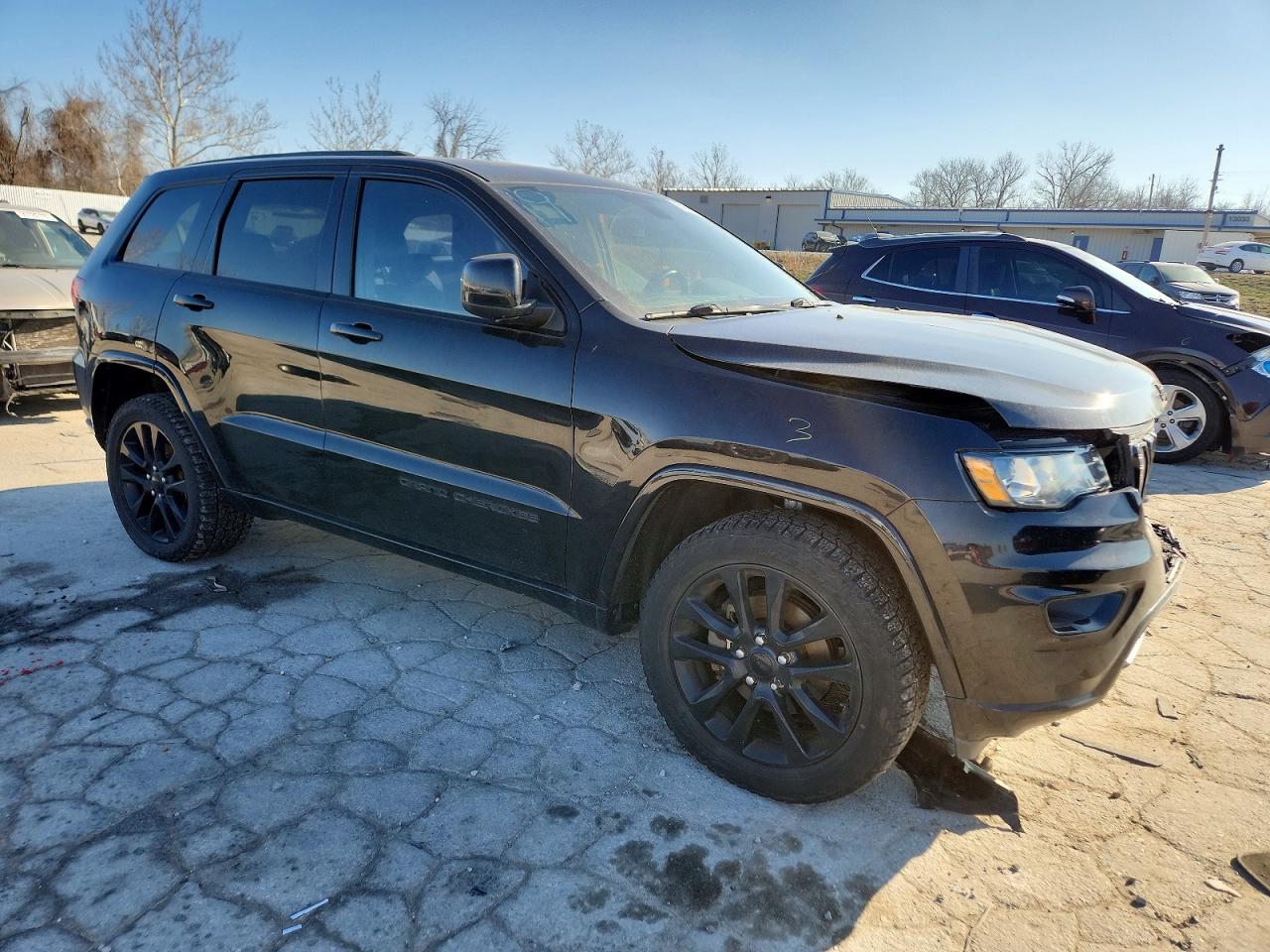 2019 JEEP GRAND CHEROKEE LAREDO photo 4