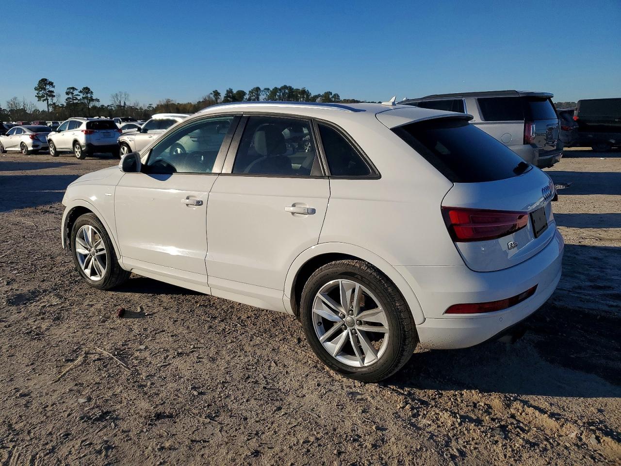 2018 AUDI Q3 PREMIUM photo 2