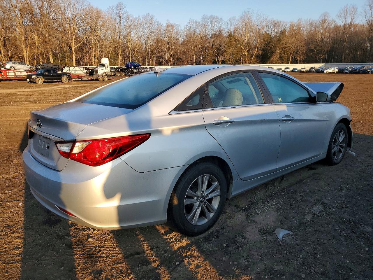 2013 HYUNDAI SONATA GLS photo 3