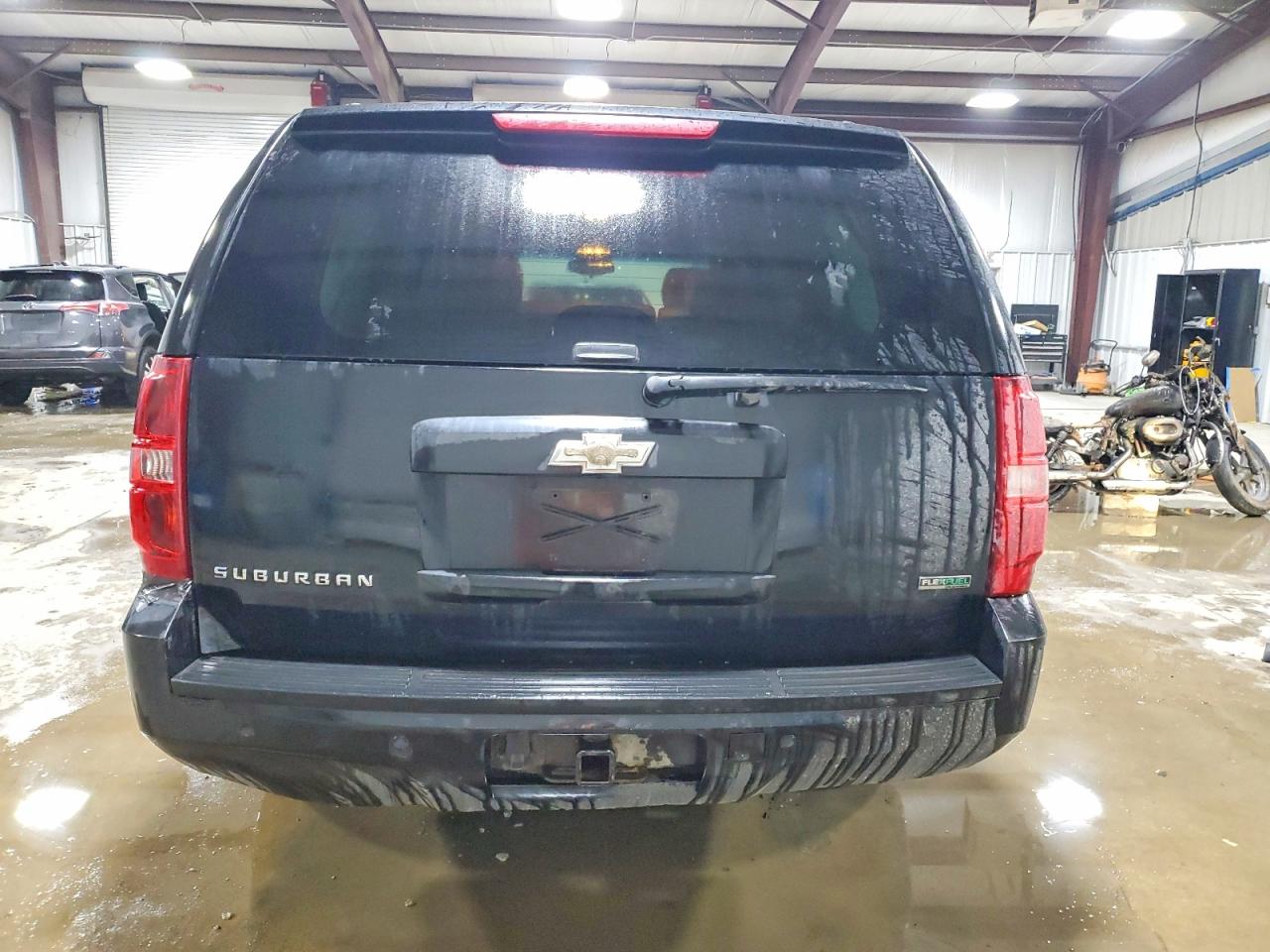 2010 CHEVROLET SUBURBAN K1500 LT photo 11