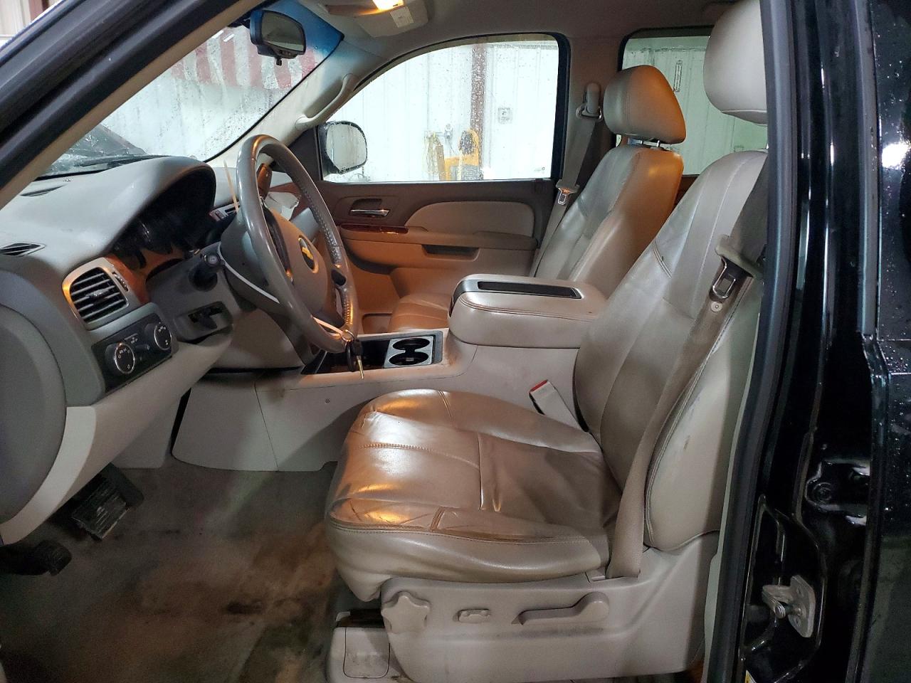 2010 CHEVROLET SUBURBAN K1500 LT photo 13