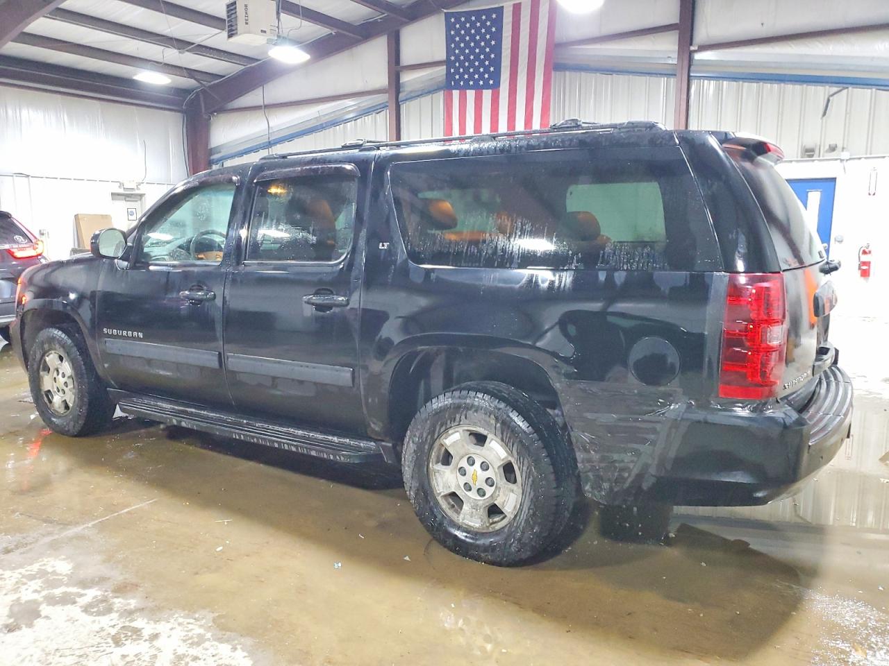 2010 CHEVROLET SUBURBAN K1500 LT photo 3