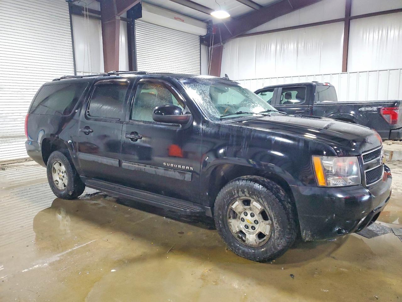2010 CHEVROLET SUBURBAN K1500 LT photo 7