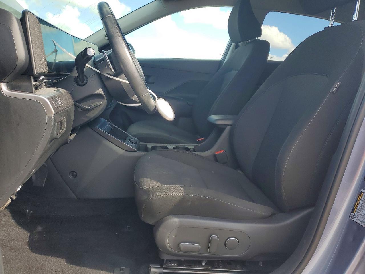 2024 HYUNDAI KONA SEL photo 7