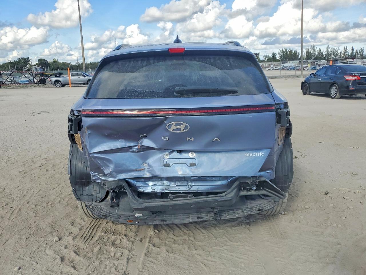 2024 HYUNDAI KONA SEL photo 6