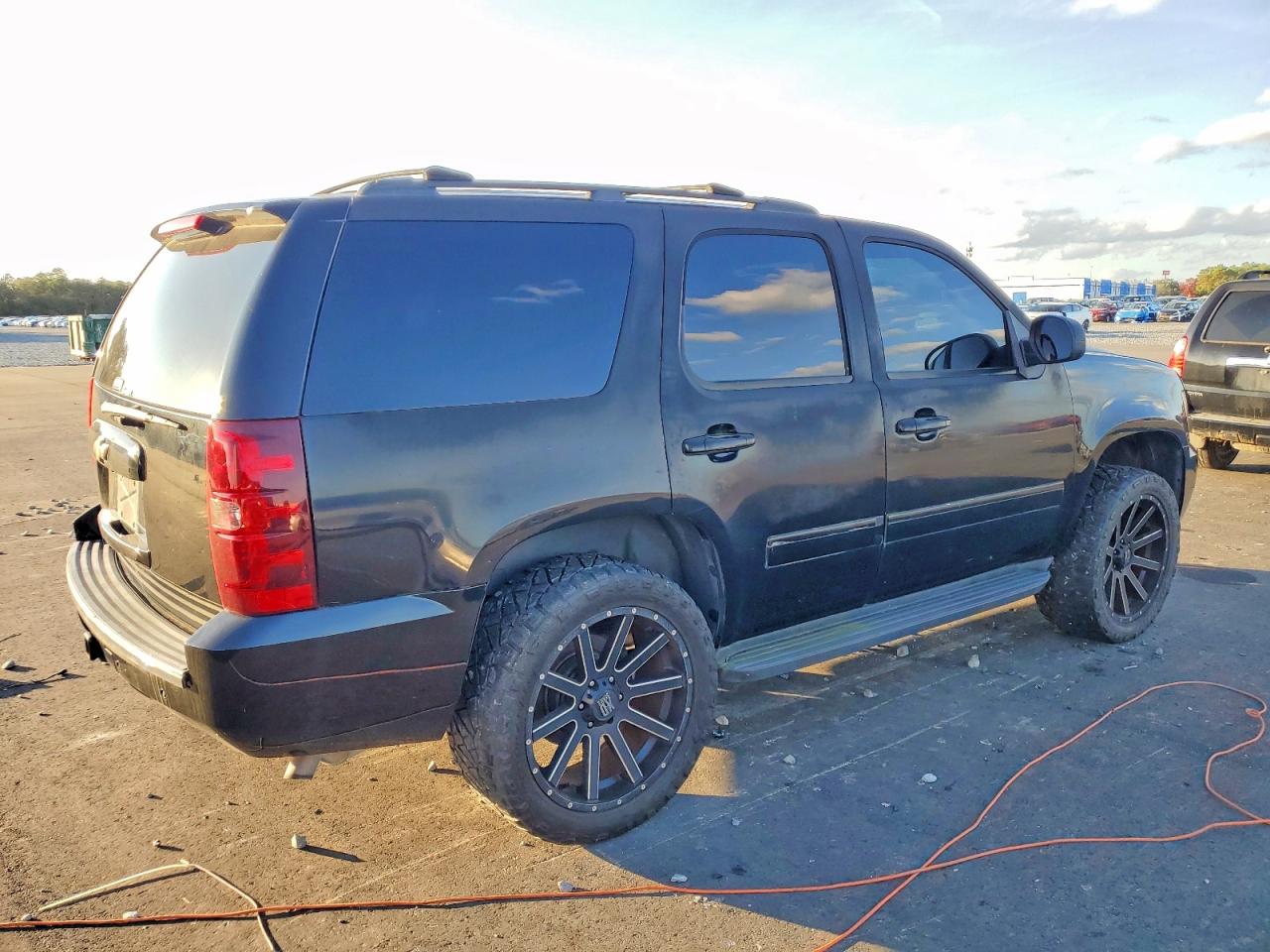 2011 CHEVROLET TAHOE C1500 LTZ photo 3