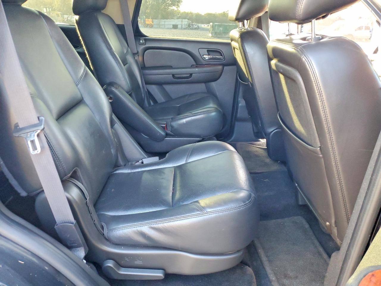 2011 CHEVROLET TAHOE C1500 LTZ photo 11