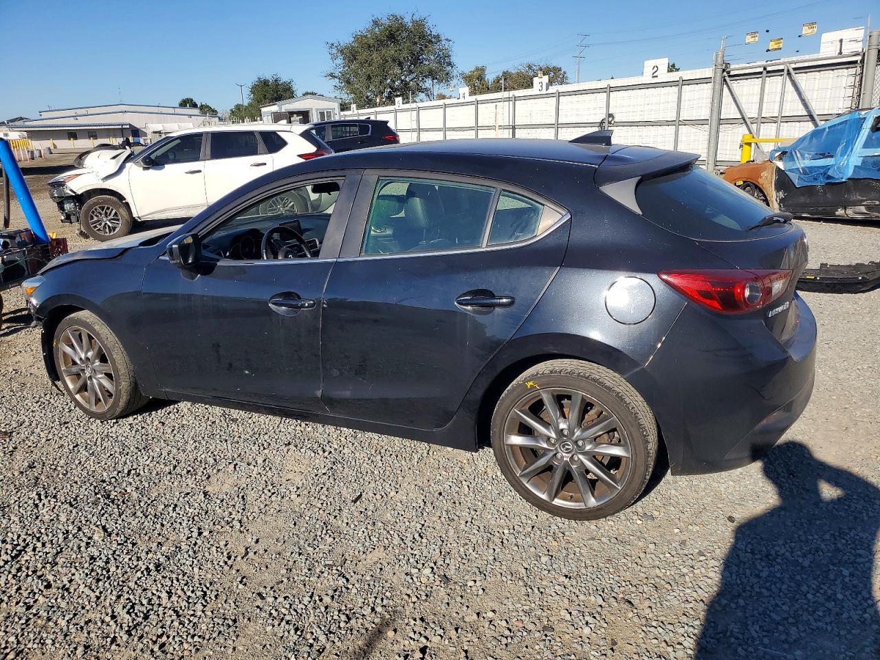 2018 MAZDA 3 GRAND TOURING photo 2