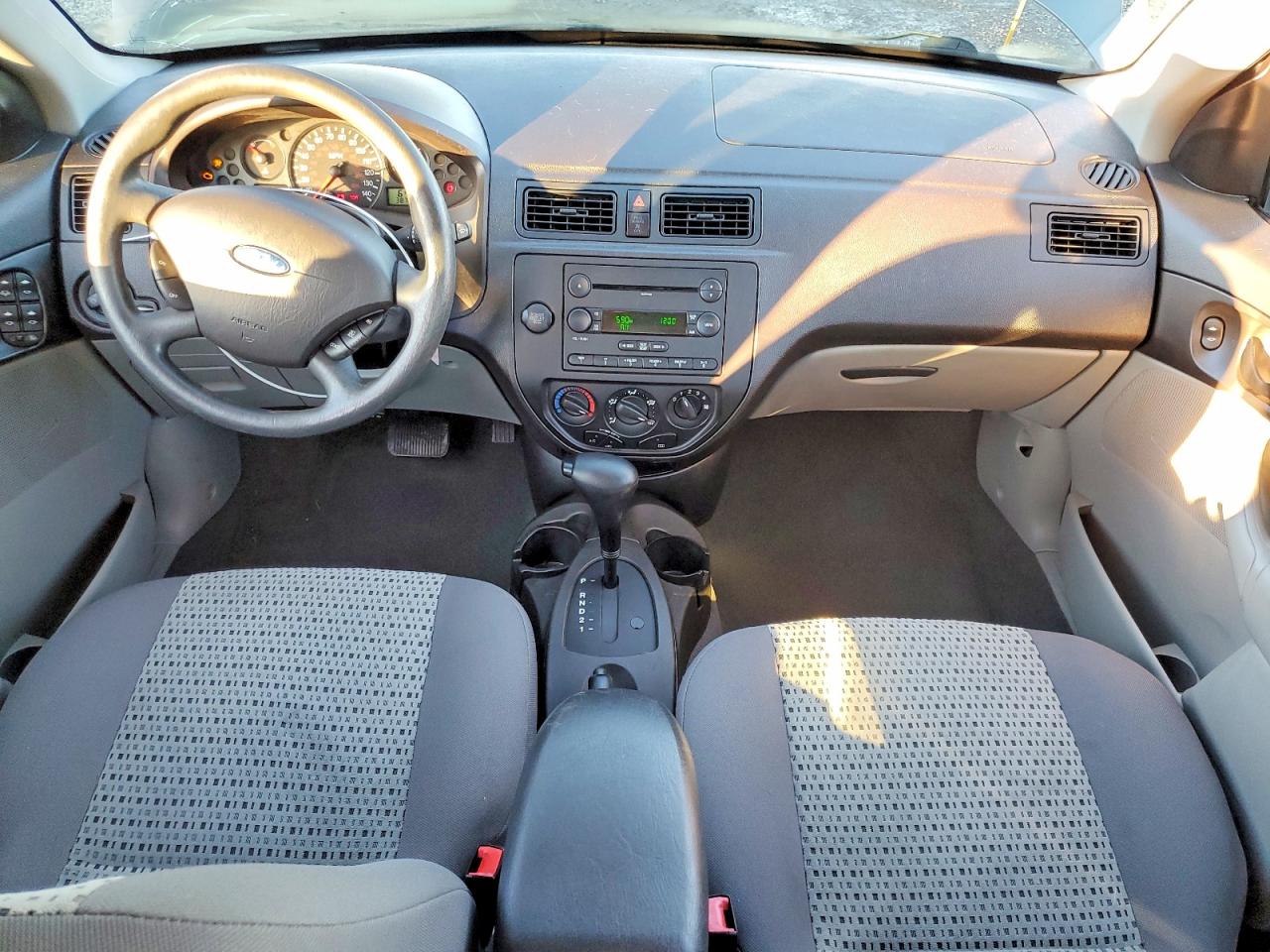 2007 FORD FOCUS ZX4 photo 8