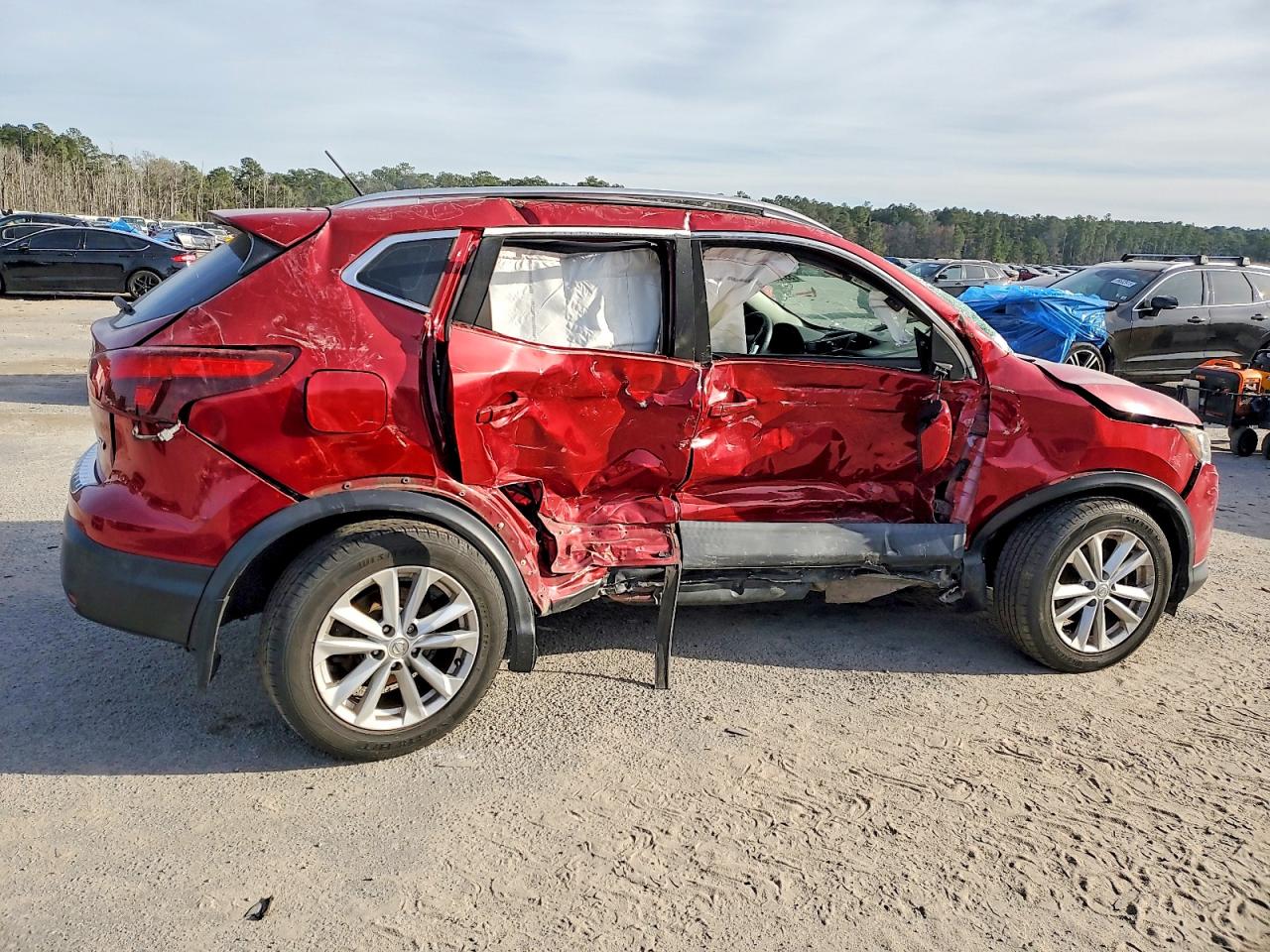 2018 NISSAN ROGUE SPORT S photo 3