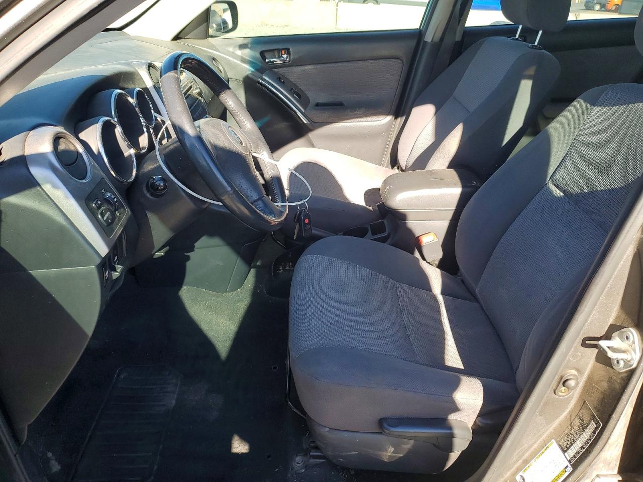 2005 TOYOTA COROLLA MATRIX XR photo 7