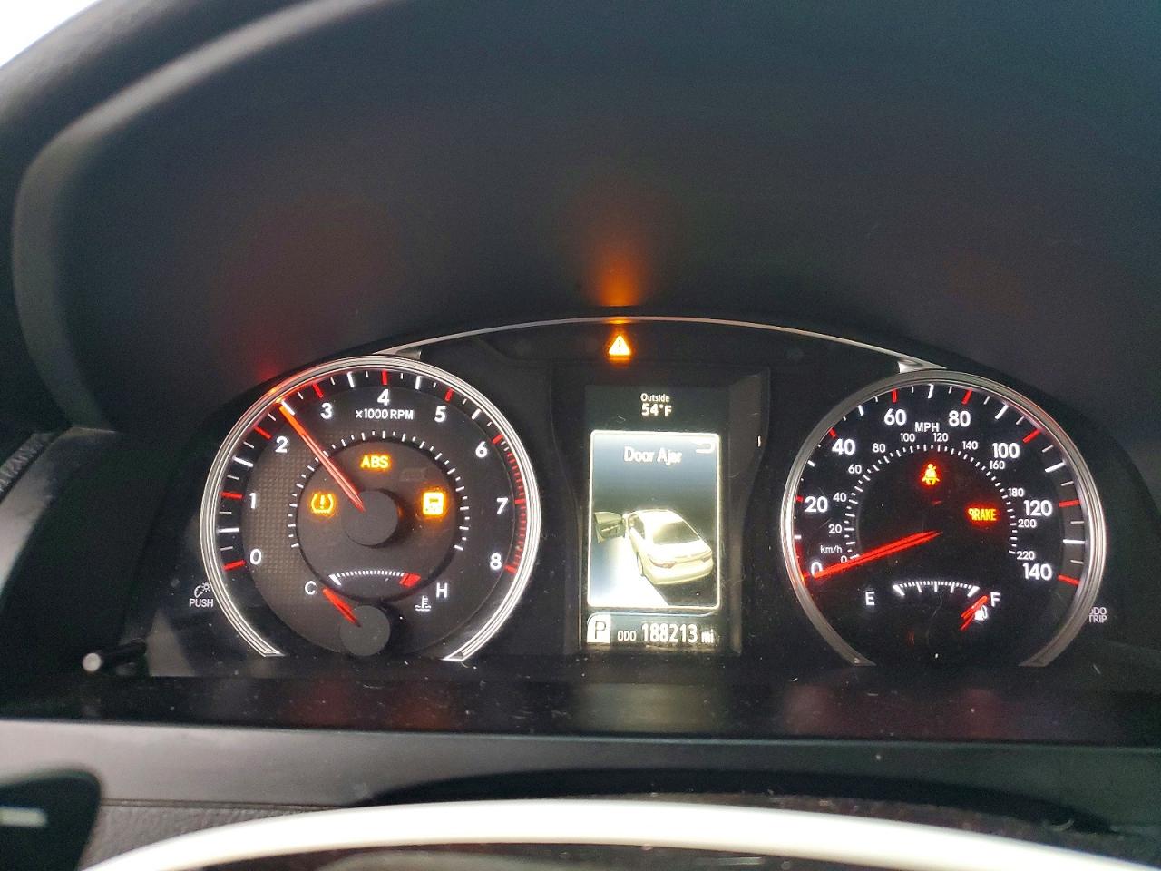 2016 TOYOTA CAMRY LE photo 9