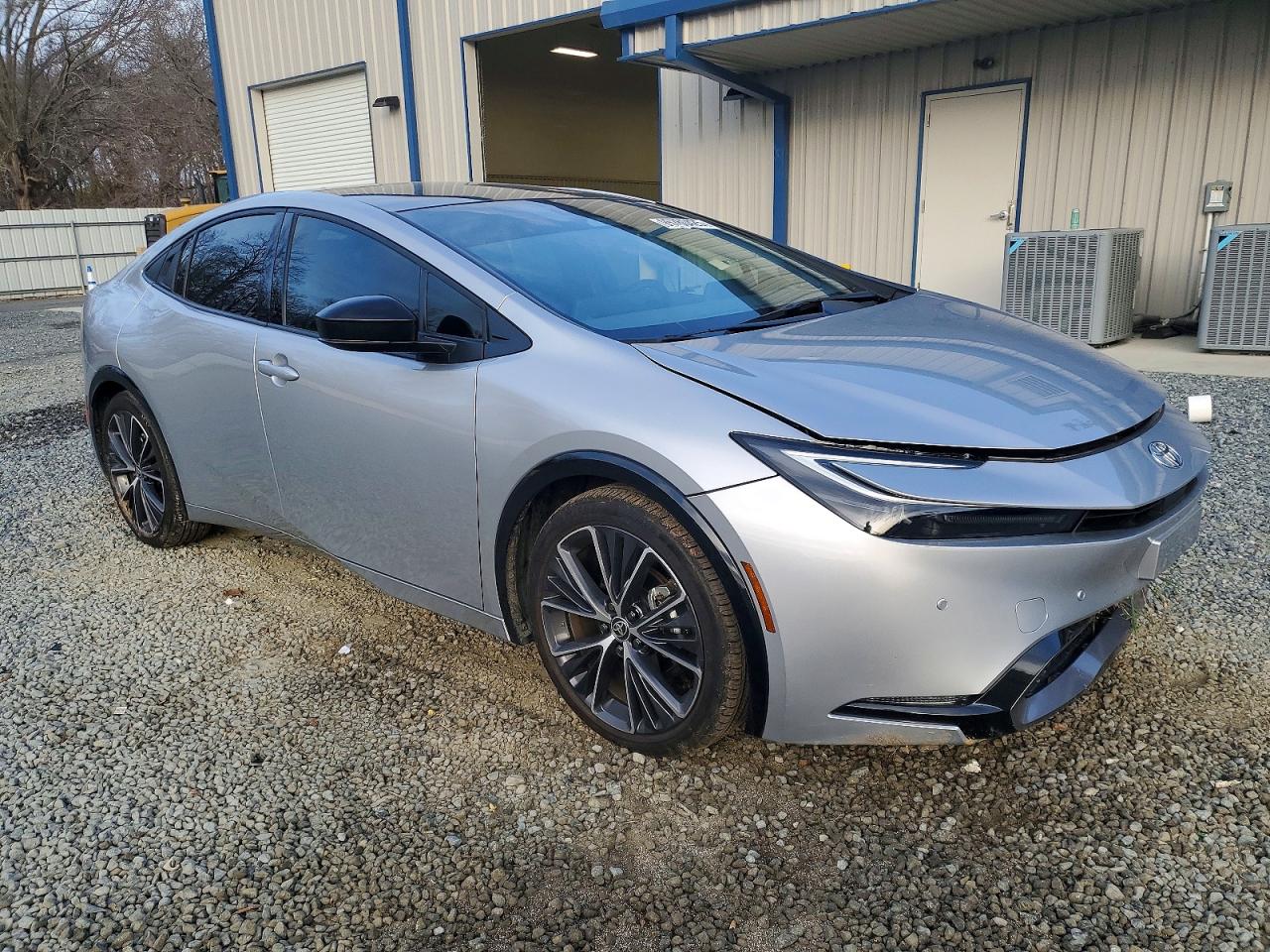 2025 TOYOTA PRIUS LE photo 4