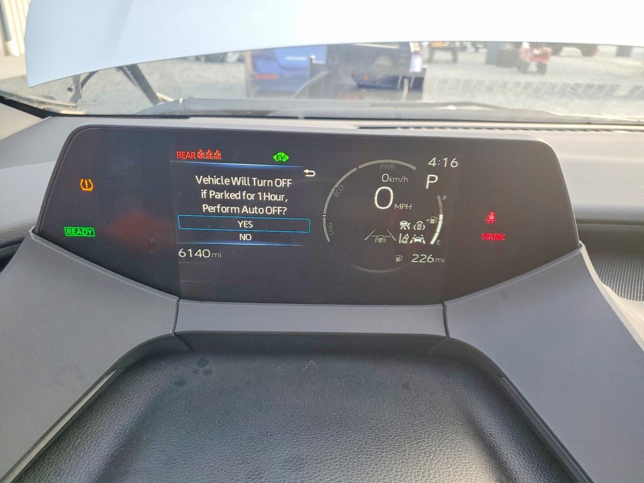 2025 TOYOTA PRIUS LE photo 9