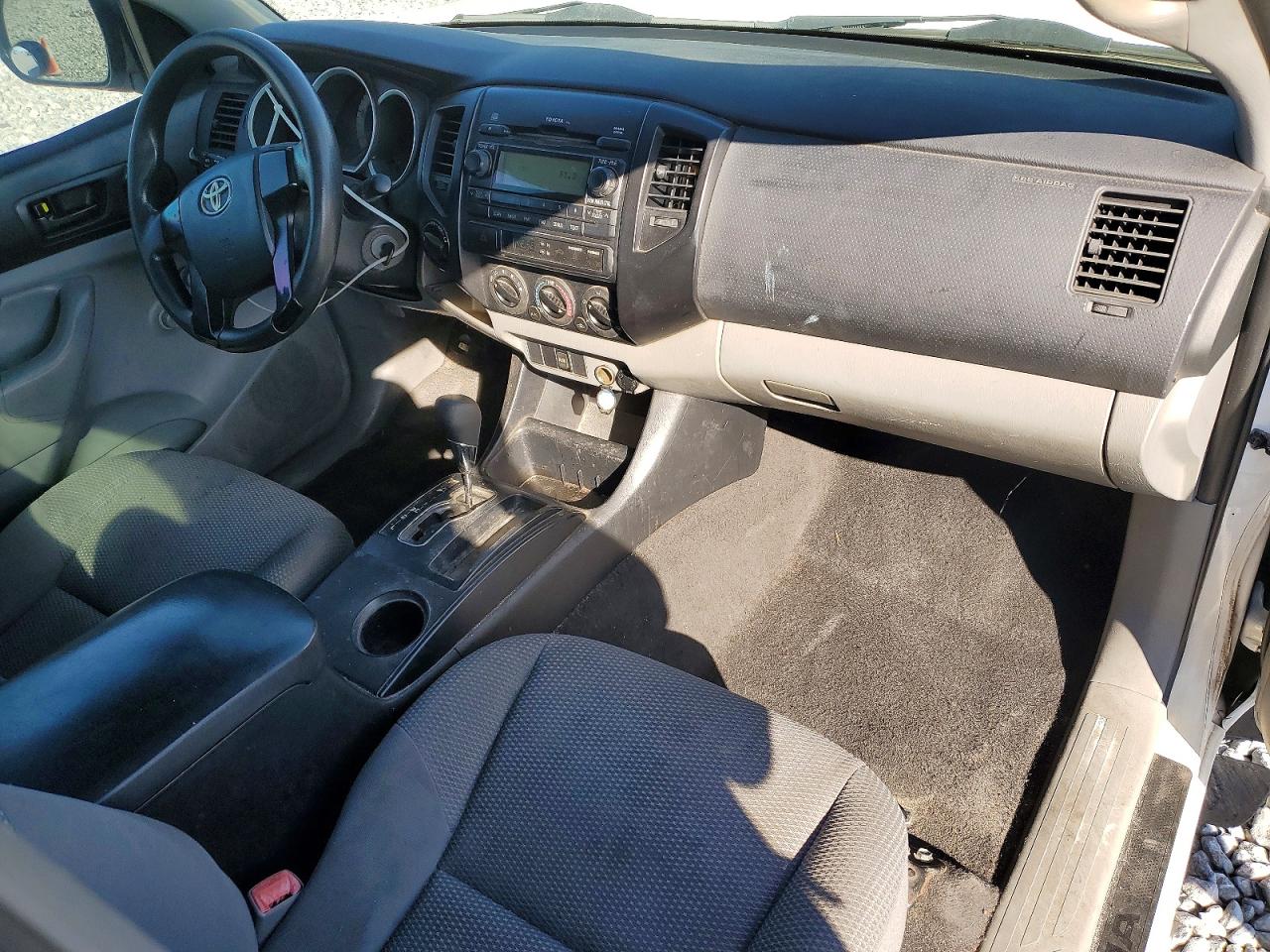 2012 TOYOTA TACOMA photo 8