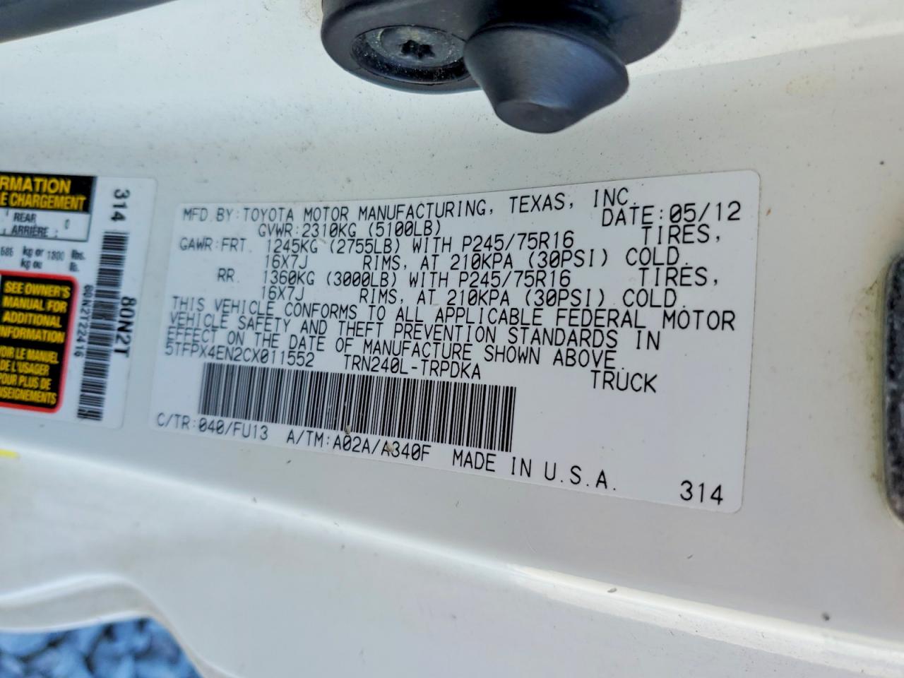 2012 TOYOTA TACOMA photo 12