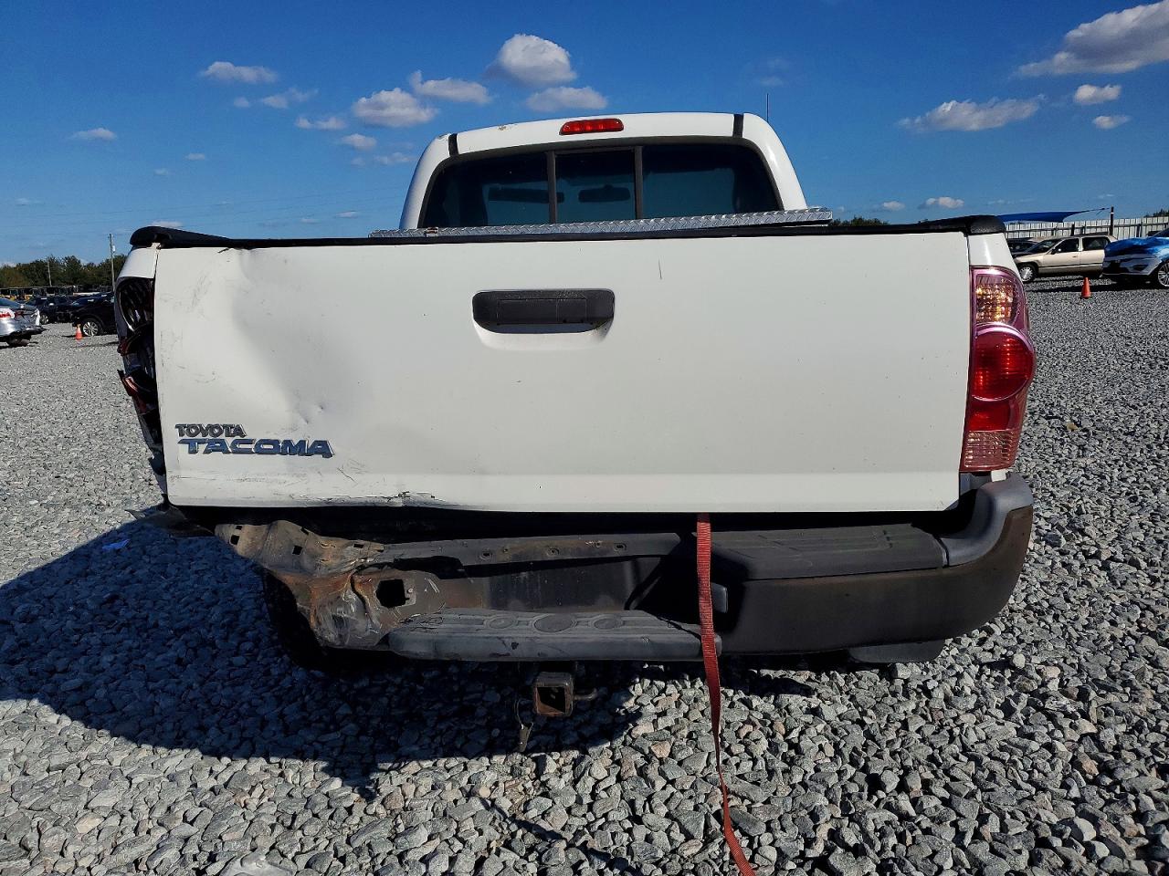 2012 TOYOTA TACOMA photo 6