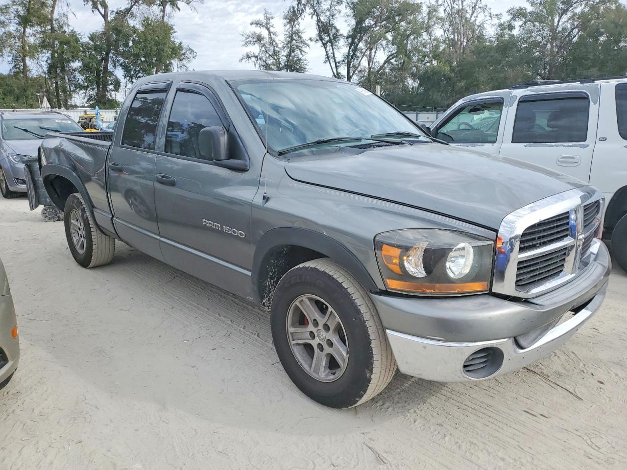 2006 DODGE RAM 1500 ST photo 4